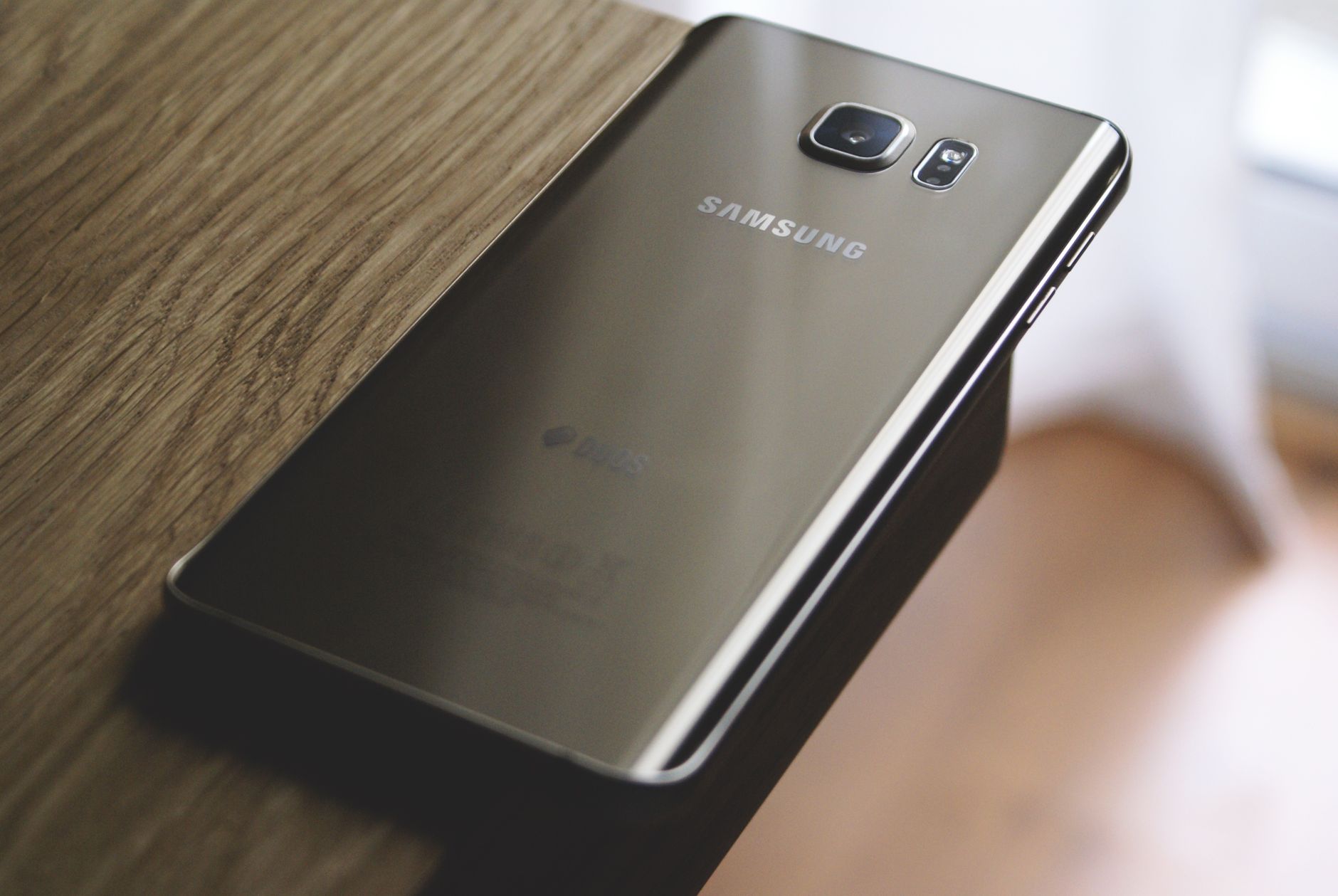 Buy Pixel and Samsung phones: Quick guide to Play Store purchases